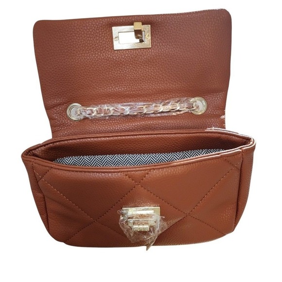 Queenie Quilted Crossbody Bag | Fall Capsule | Under $40 - Picture 9 of 11